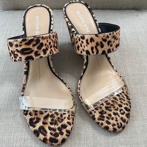 Gianni Bini Leopard Wylinn Heels
